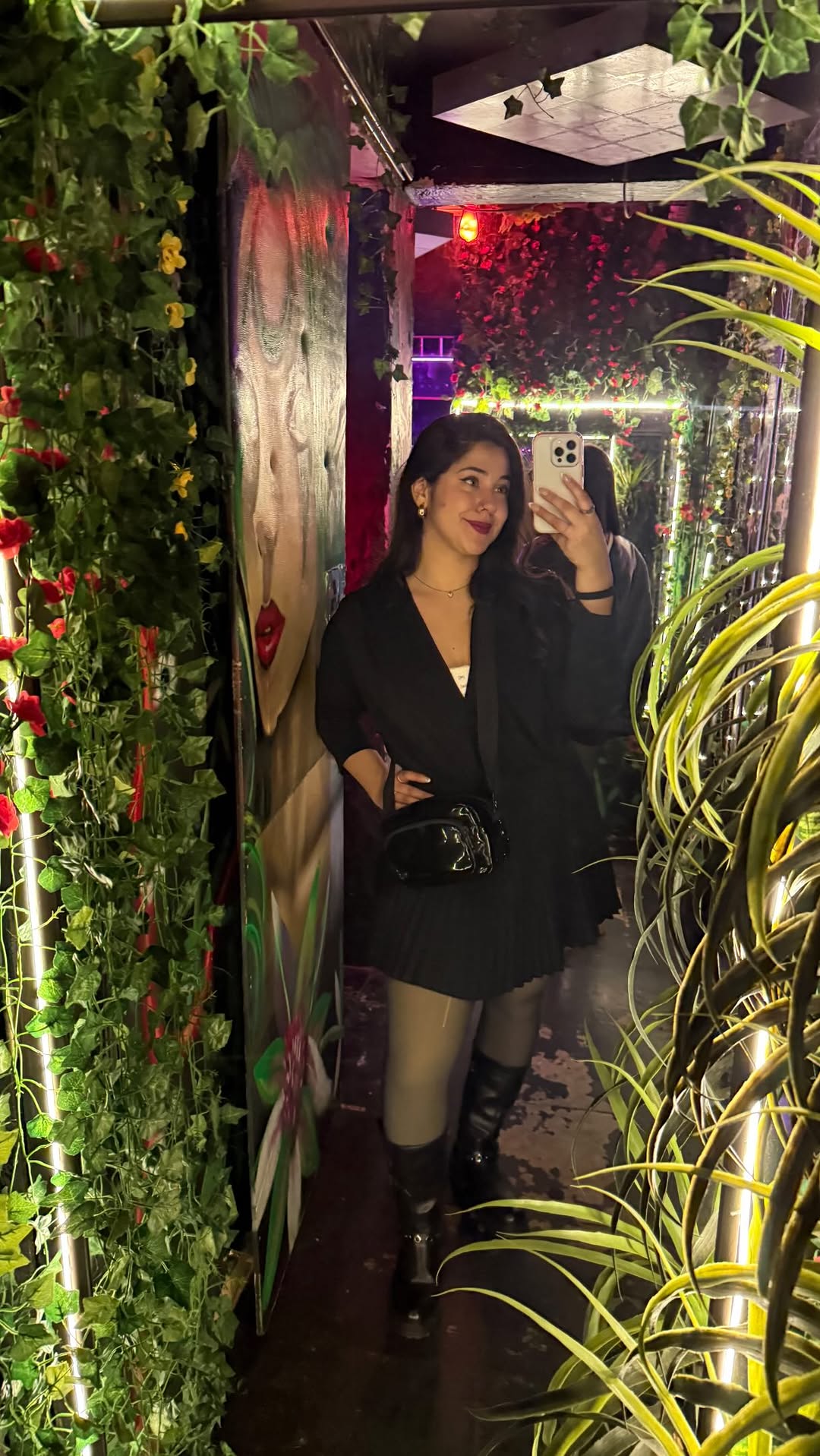 A mi me descuidan dos segundos y ya estoy en la pista de baile 🥂😅 #humor #amigas