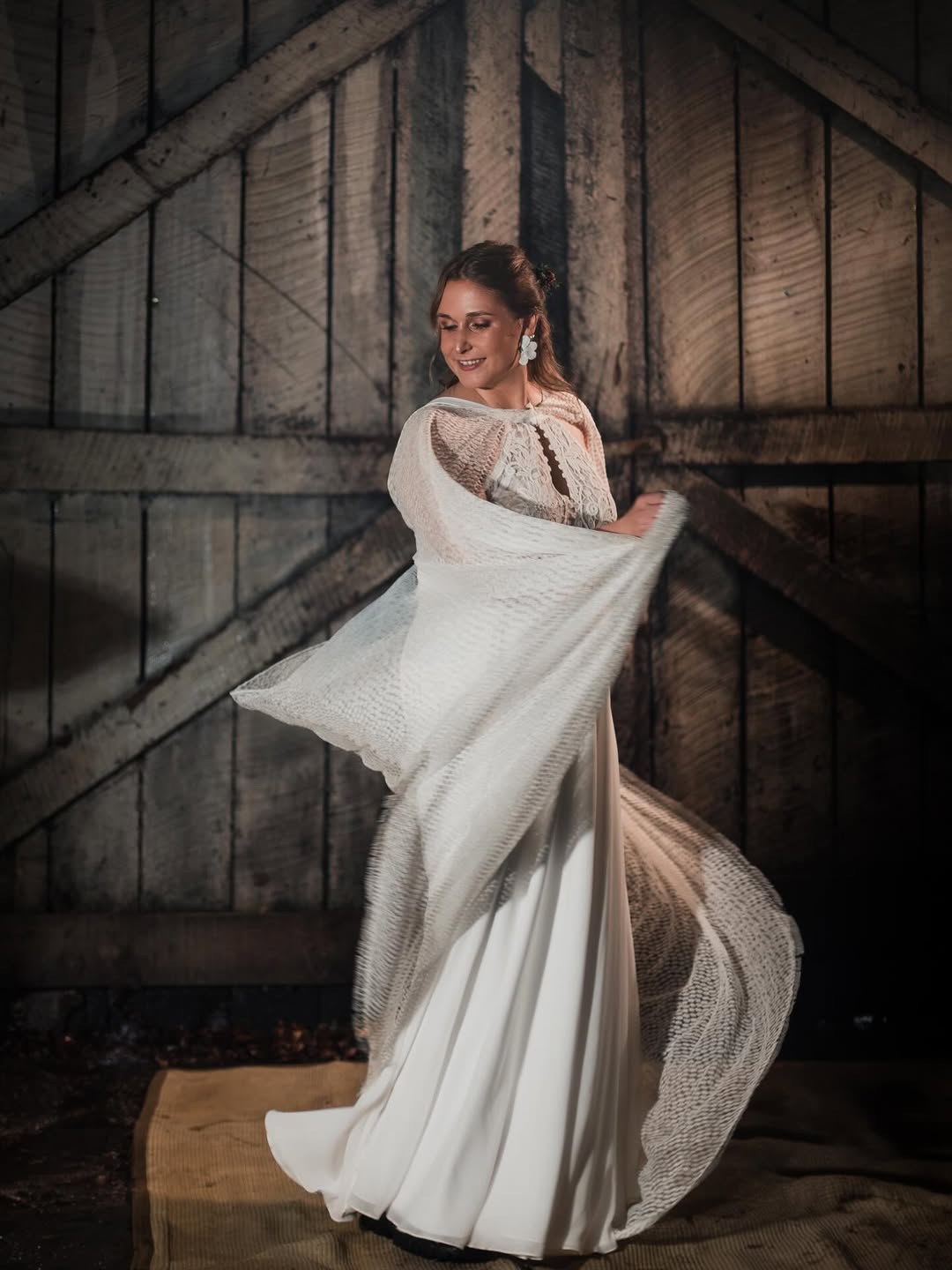 “Sí, era este vestido 🤍✨
y sí… me sentí como nunca 💫”

@alevilla.accesorios:  aros
@jneumannphoto : fotografía 

#VestidoDeNovia #Novia2026 #Osorno #Matrimonio