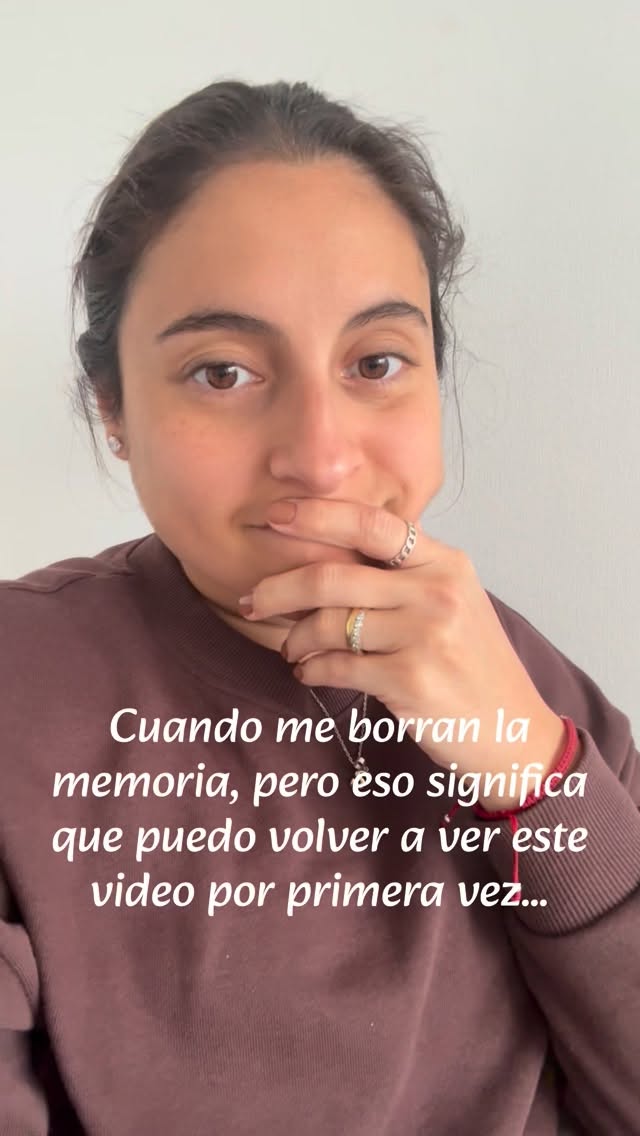 No sé cómo nos fuimos a distraer tanto🫠

{Lo mejor de todo es la fe del padre🥲}

Esta historia terminó bien, cambiamos el colchón y quedó perfecto.

#padresprimerizos #mamareal #boymom #momlife #mat